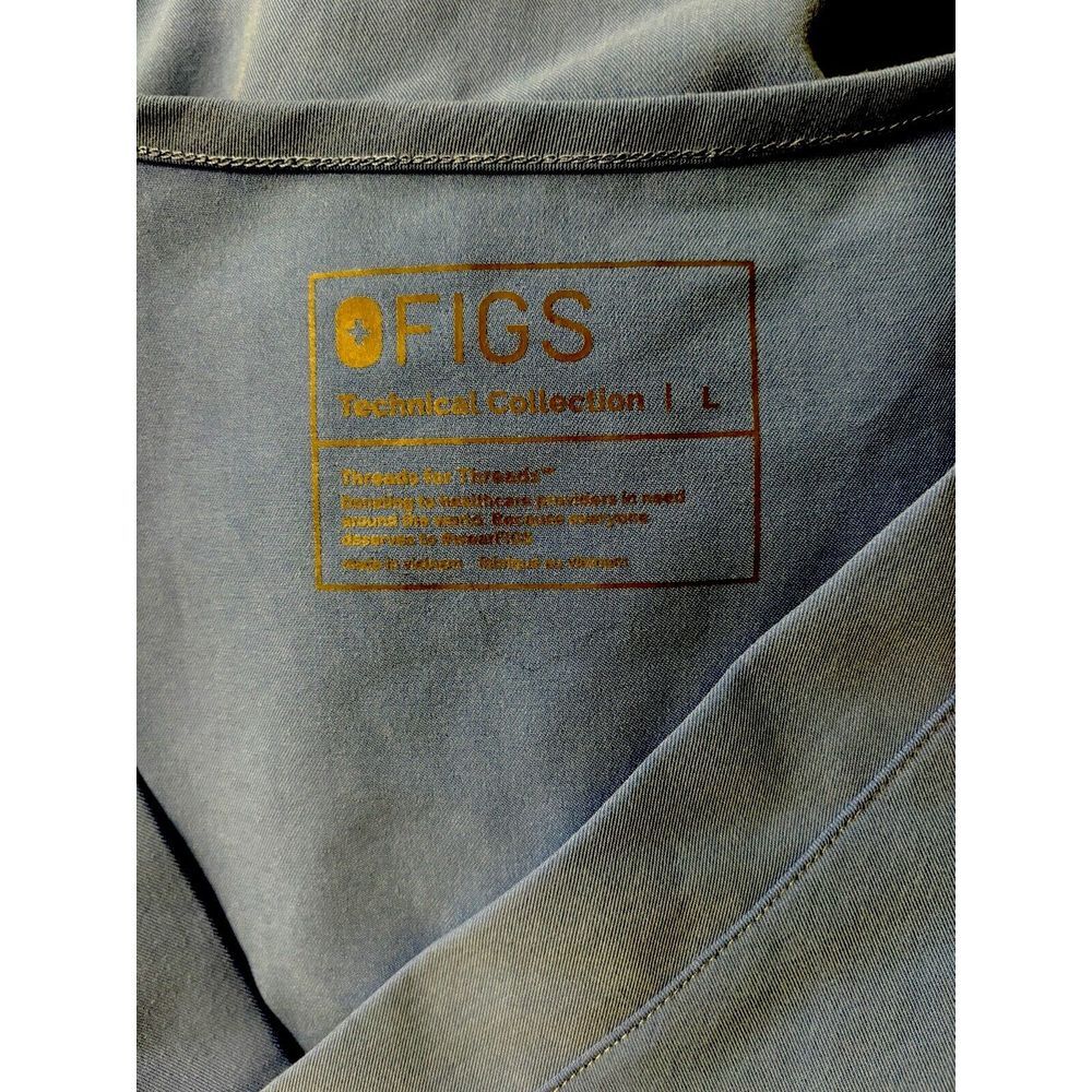 Figs Technical Collection Men's Scrub Top Sz L Blue 2 Pocket FM1500 Po 1616 - Picture 3 of 8